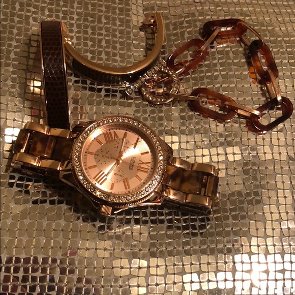 Watch set - Picture 2 of 3